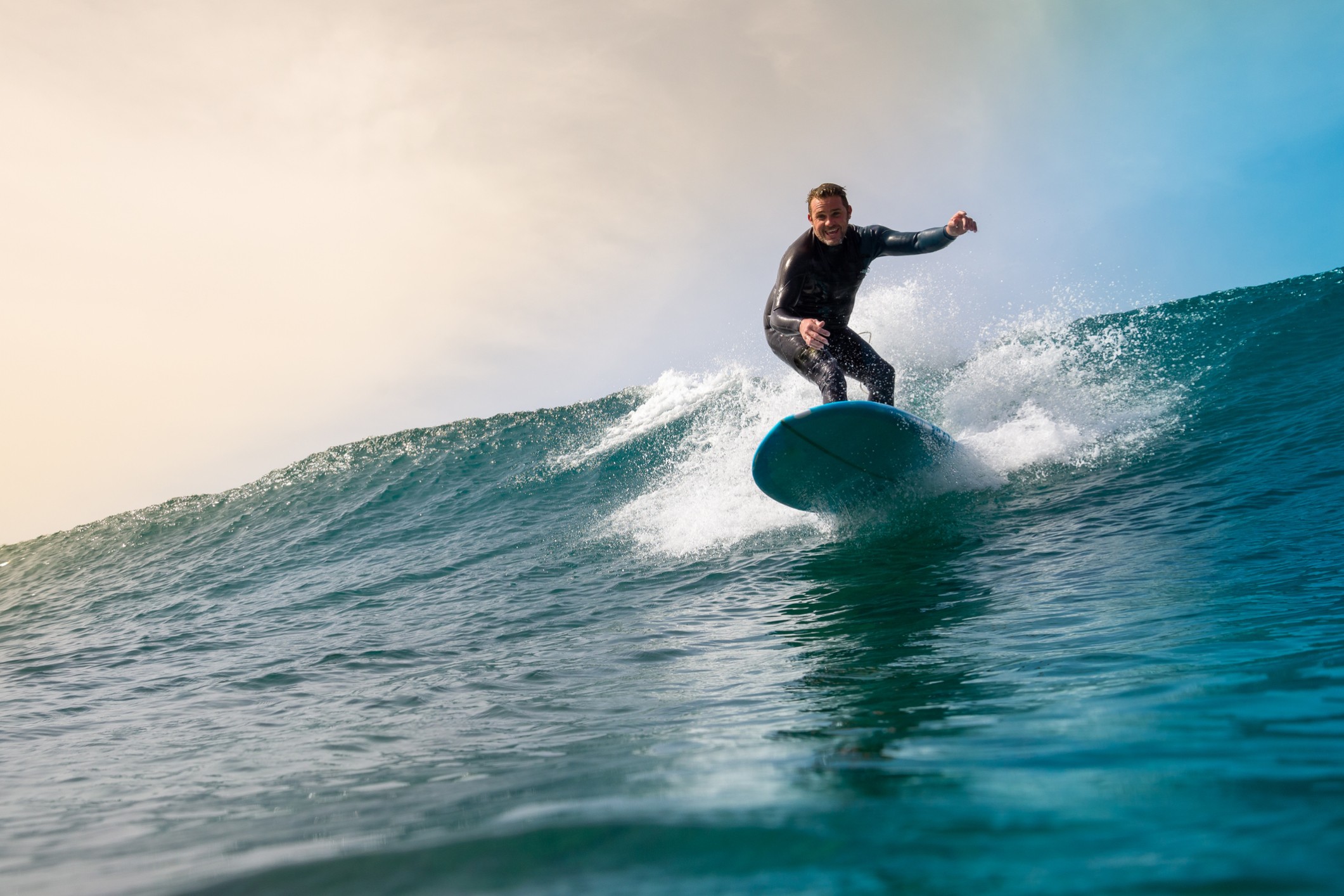 Hacer Surf en Latinoamérica: ¡conoce las mejores playas!