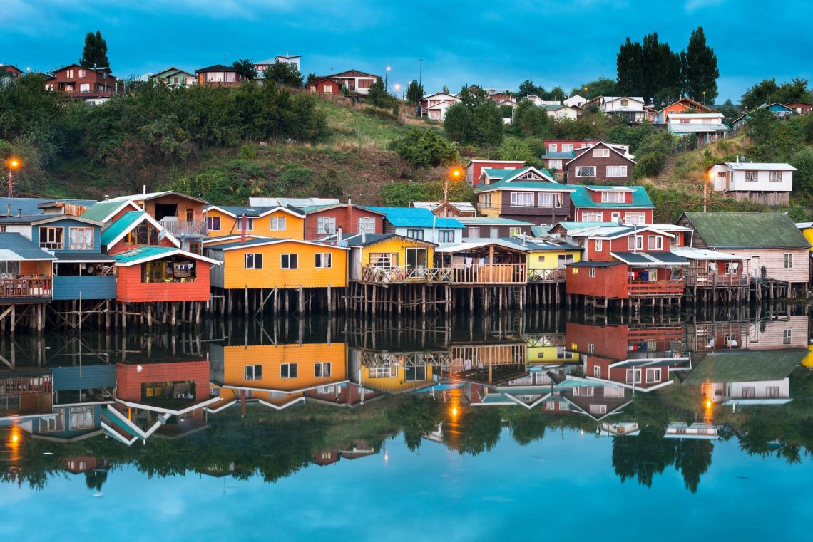 Casas construidas dentro del mar
